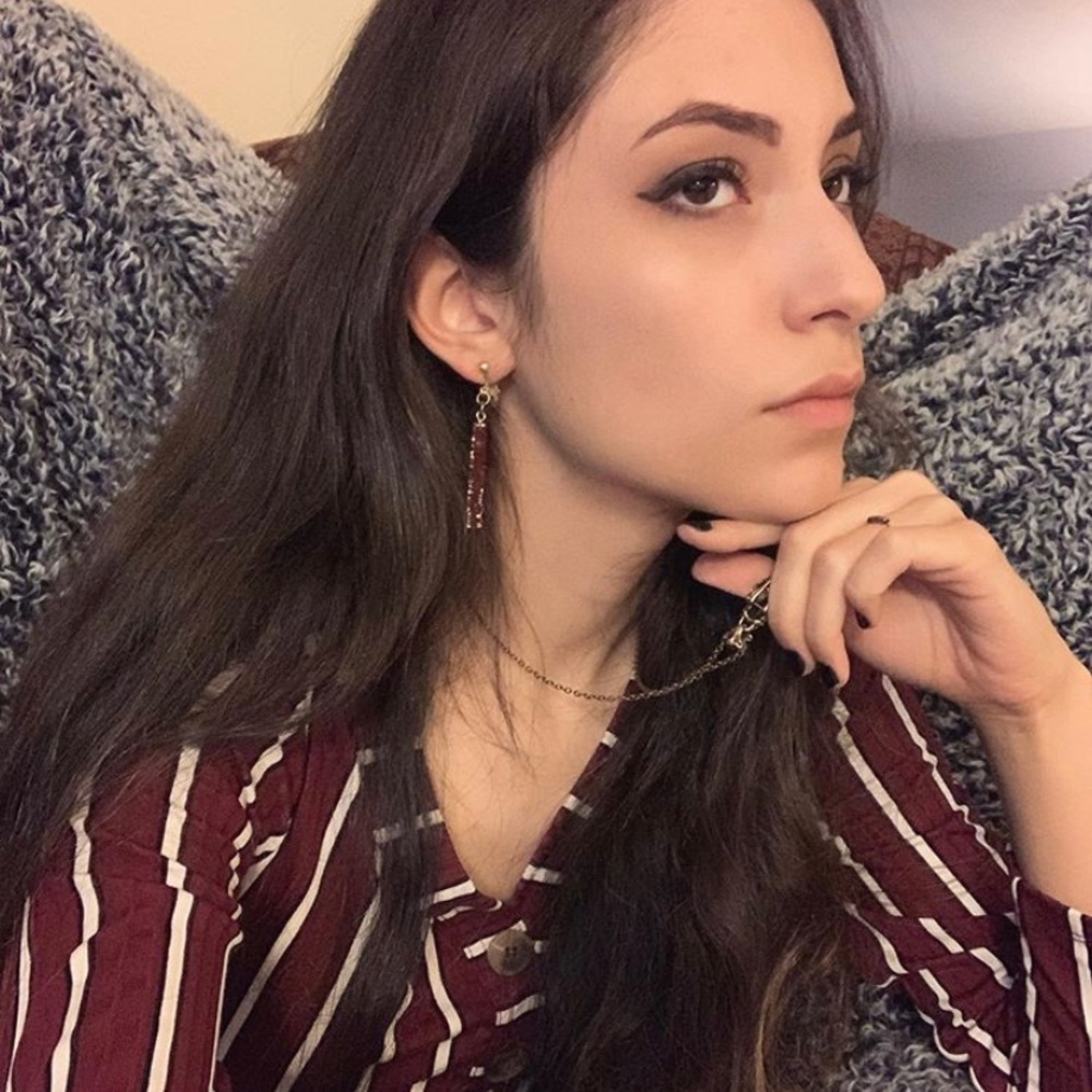 Meet your Posher, Priscila